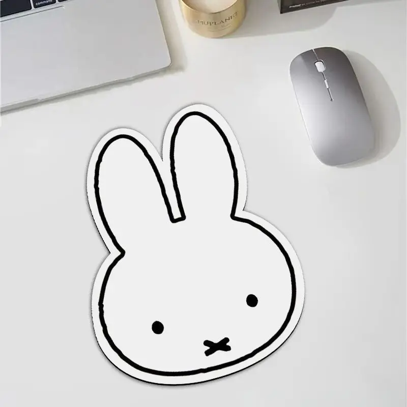 وسادة فأرة على شكل أرنب كاوايي - مراجعة Desk Setup Kawaii وسعره
